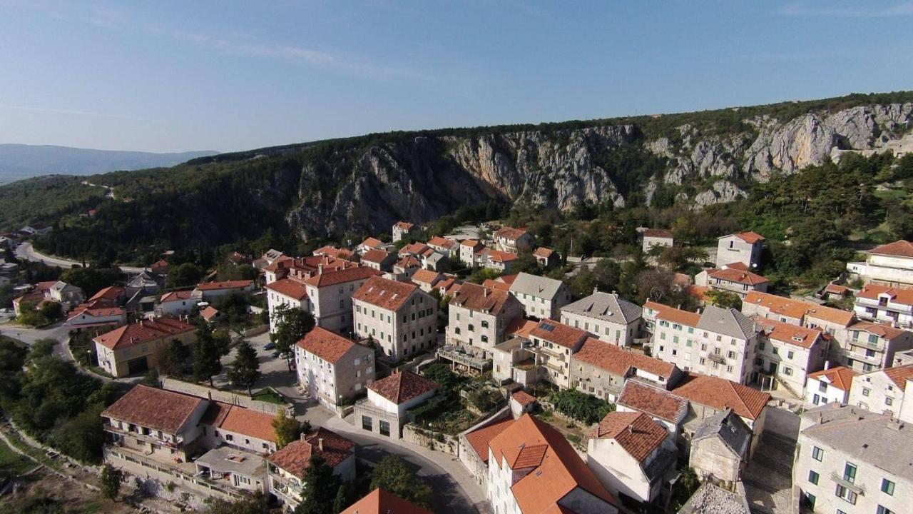 Apartment Petra Imotski Exterior photo