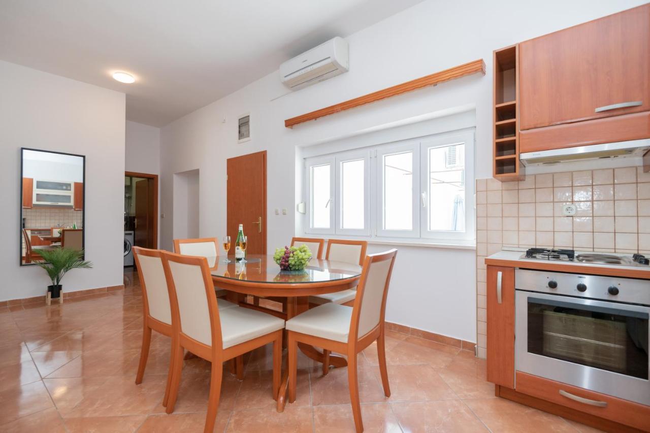 Apartment Petra Imotski Exterior photo