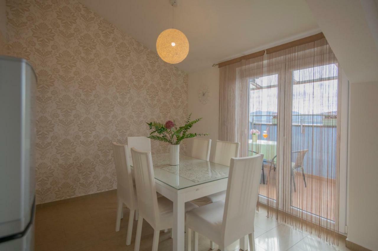 Apartment Petra Imotski Exterior photo