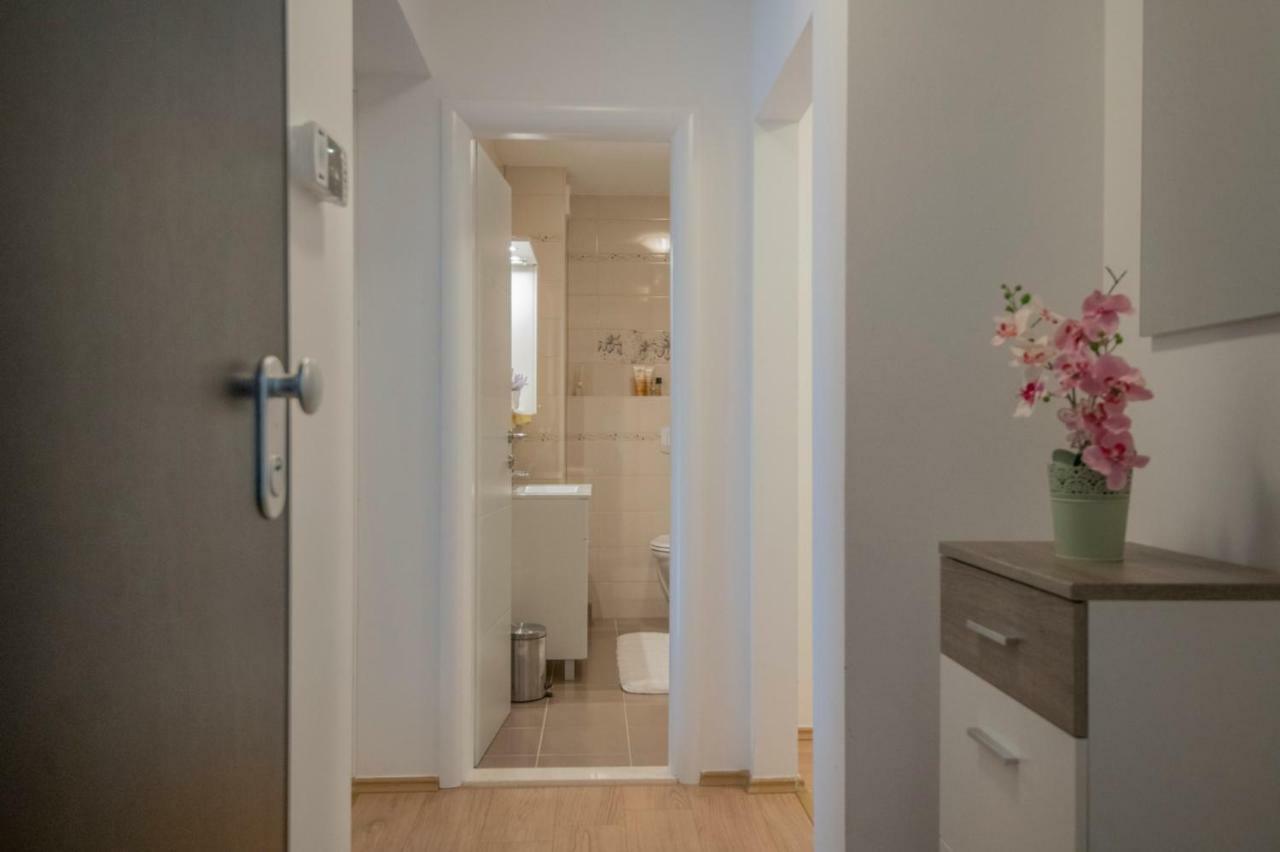 Apartment Petra Imotski Exterior photo